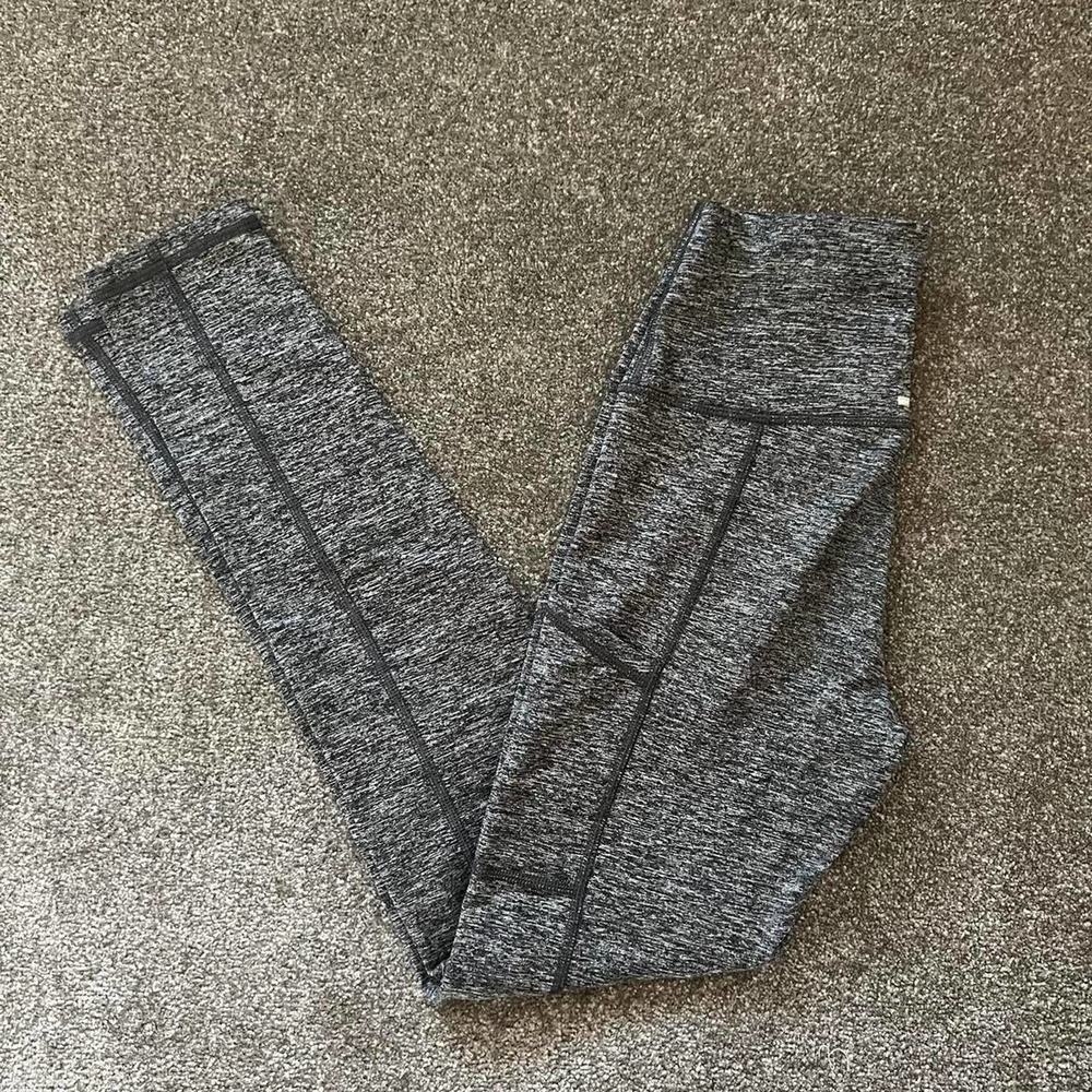 Gray aerie leggings with pockets